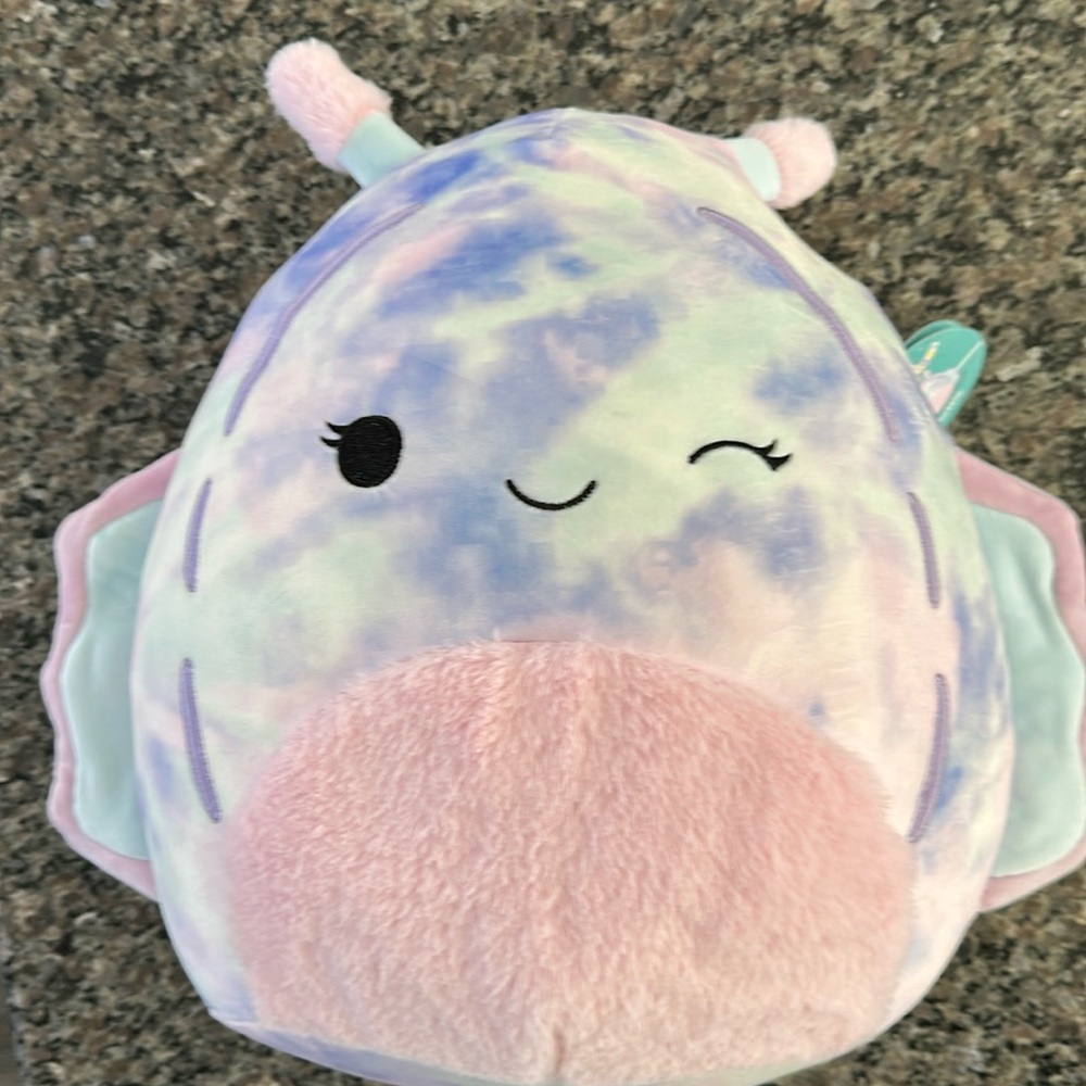 NWT Squishmallow “Dottie”